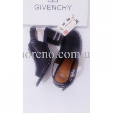 Босоножки Givenchy на каблуке