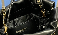 Сумка Chanel з ланцюжками та перлинами фото 3