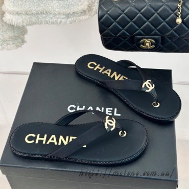 Сланці Chanel в кольорах