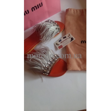 Шлепанцы Miu Miu с перьями серые фото 2