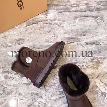 Ugg коричневі на гудзиках