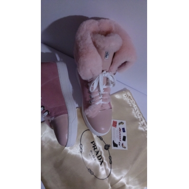 Кеды Prada на меху нежно-розовые фото 3