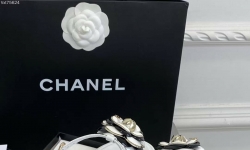 Босоножки Chanelс цветком фото 2