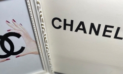 Міні-сумочка Chanel стьобана в кольорах фото 9