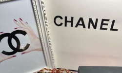 Міні-сумочка Chanel стьобана в кольорах фото 5