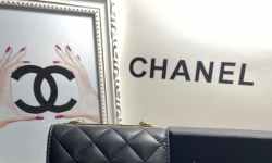 Міні-сумочка Chanel стьобана в кольорах фото 3