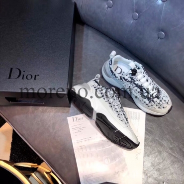 Кроссовки с отделкой Dior на шнуровке