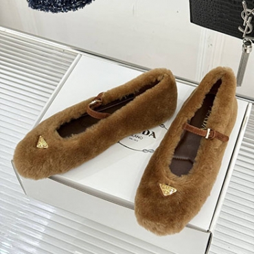 Хутряні балеткиPrada коричневі