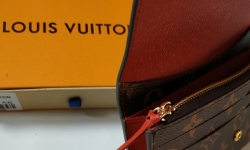 Гаманець Louis Vuitton Monogram на кнопці фото 3